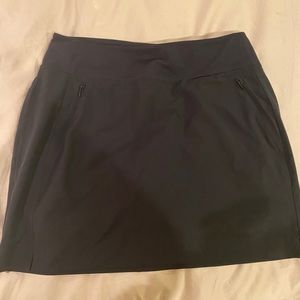ATHLETA SKORT - never worn - size 10